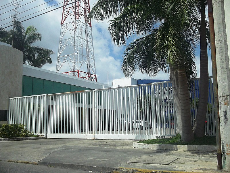 File:Grupo Sipse, Mérida, Yucatán (02).jpg