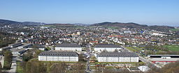 Überblick vom Jübergturm über die Landesgartenschau Hemer 2010 (vorne) und die Stadt Hemer