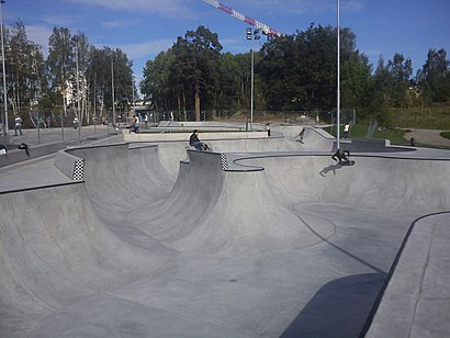 Vägbeskrivningar till Högdalens Skatepark med kollektivtrafik