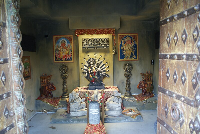 File:Hindu temple in Prague Zoo 02.JPG