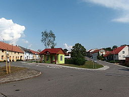 Horní Újezd (PR), náves.JPG