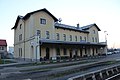 Čeština: Staniční budova v železniční stanici Hostivice.