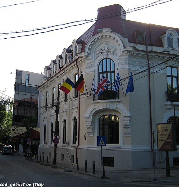 File:Hotel Moxa, Bucuresti.jpg