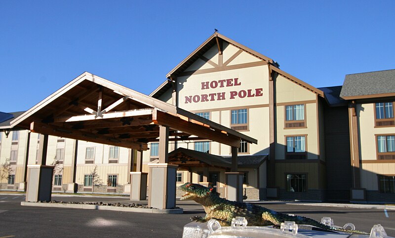 File:Hotel North Pole (2010) (15627257451).jpg