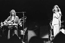 Yes en concert à Columbia en 1974 : Steve Howe et Jon Anderson.