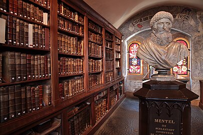 Inside the Humanist Library