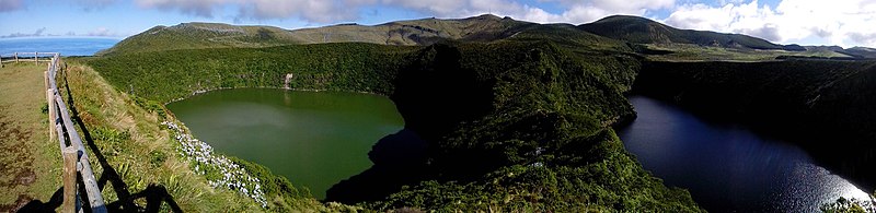 File:Interior da ilha das Flores, Lagoa Funda e Lagoa Rasa, 3, ilha das flores, Açores, Arquivo de Villa Maria, ilha Terceira, Açores.jpg