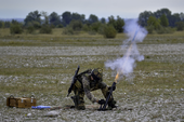 Italian Army - 66th Airmobile Infantry Regiment "Trieste" soldier firing a 60mm mortar during an exercise in 2020.png