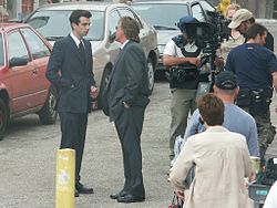 Baruchel y Don Johnson durante la filmación de un episodio de Just Legal, en julio de 2005