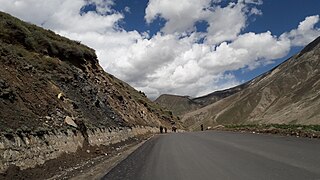 Karakoram Mountains Pakistan 2.jpg