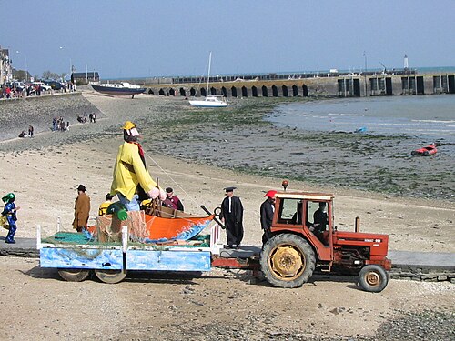 King (carnival of Cancale) in his little ship soon burned on sea