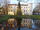 Gutshaus mit Resten des Parks