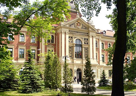 Tập_tin:Krakow_university_of_economics_main_building_cropped.jpg