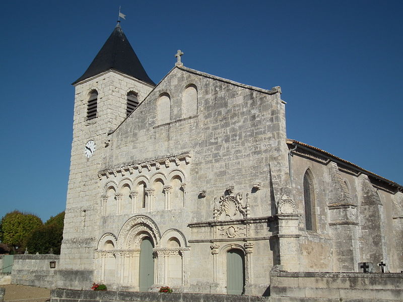 File:L'église de Fontaine-d'Ozillac.jpg