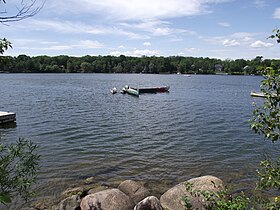 Illustrasjonsbilde av artikkelen Lac Saint-Augustin