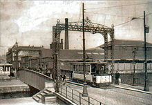 Engine on the dock bridge Le Havre - Tramways 4.jpg