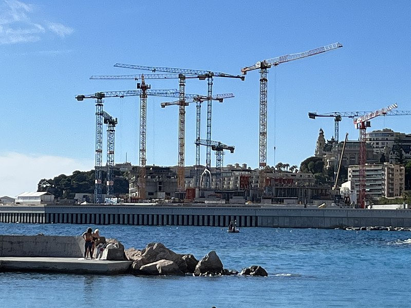 File:Le Portier (chantier) à Monaco en novembre 2021.jpg