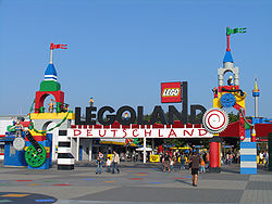 Legoland de Entrance.jpg