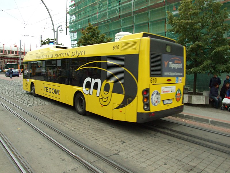 File:Liberec, Fügnerova, autobus TEDOM II.jpg