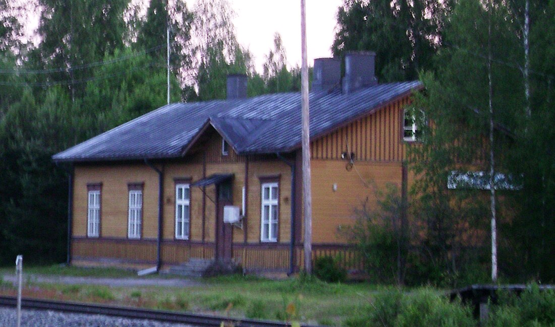 Lyly järnvägsstation