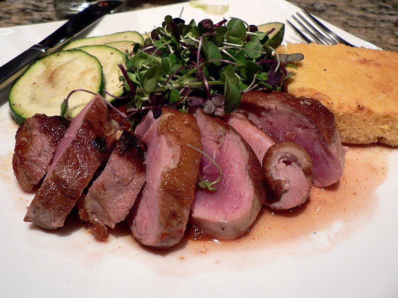 Magret de canard de Haute-Provence et sa verdure.jpg