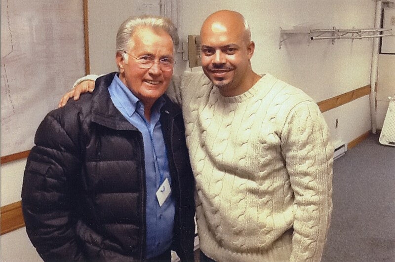 File:Martin Sheen and Jon-Adrian Velazquez in Sing Sing Prison.jpg