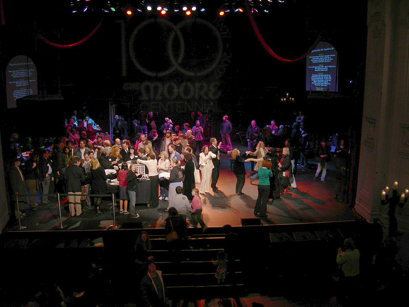 File:Moore Theatre 100 Years - cutting cake 06A.jpg