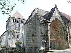 Moutier-d'Ahun - Abbaye - Ensemble.JPG