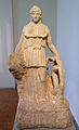 мраморная женская статуя