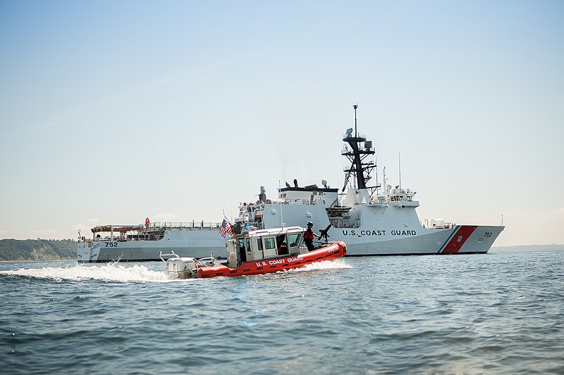 File:NSC Stratton parade Ships-Seafair (8293653721).jpg