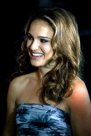 English: Natalie Portman at the premiere of Bl...
