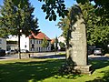 Nieder Neuendorf - Kriegesdenkmal (War Memorial) - geo.hlipp.de - 41650.jpg