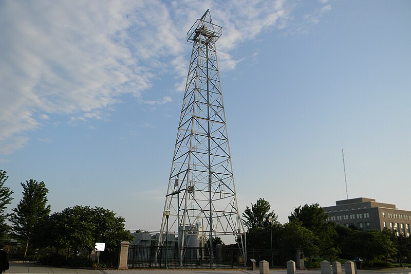 File:Oil Rig at the Oklahoma State Capitol.JPG