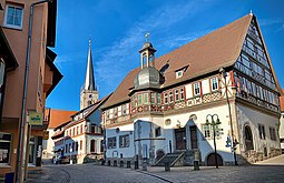 Rathaus mit Stadtkirche in Grünsfeld