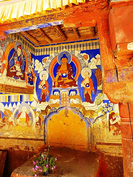 File:Outdoor shrine at Thagthok Gompa.jpg