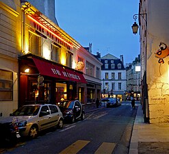 La rue Beautreillis à proximité de la rue Saint-Antoine.