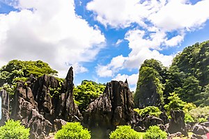 Taman Arkeologi Leang-Leang di Kelurahan Leang-Leang