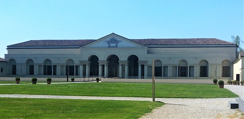 File:Palazzo Te, Mantova.jpg