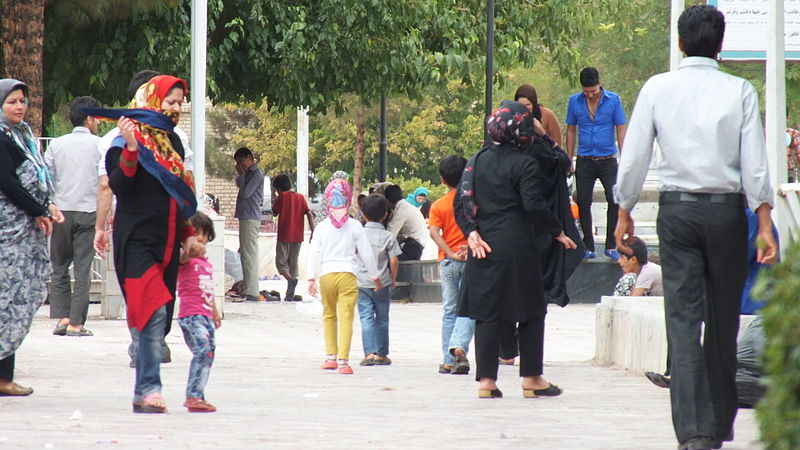 File:People in the Baghmazar - Eid ul-Fitr 04.JPG