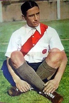 Perinetti v závěru kariéry jako hráč klubu River Plate (1934)