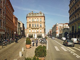 Place Rouaix makalesinin açıklayıcı görüntüsü