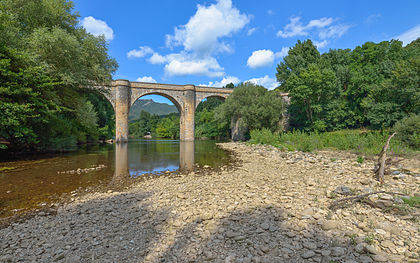 Ponte Ceps, sobre o Rio Orb, Roquebrun, França. (definição 5 000 × 3 150)
