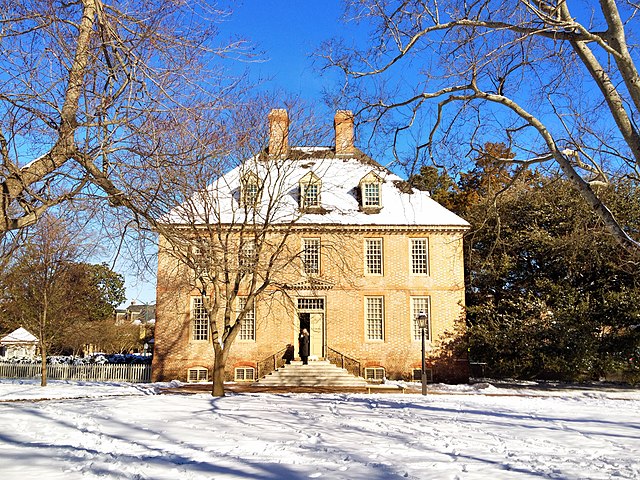 640px-President's_House,_College_of_William_^_Mary,_Colonial_Williamsburg,_Virginia_-_panoramio.jpg (640×480)