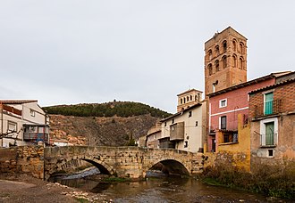 Puente romano y torre de la muralla, Torrijo de la Cañada, Zaragoza, España, 2015-12-29, DD 10.jpg