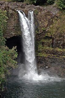 Rainbow Falls (Hawaii) Waterfall in Hawaii