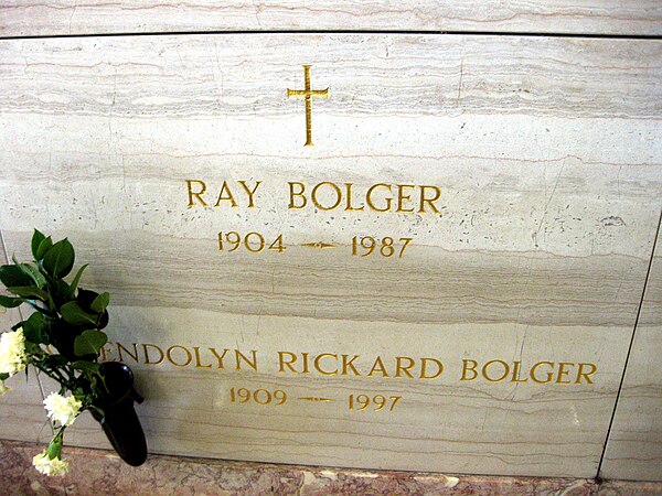 Ray and Gwendolyn Bolger's grave at Holy Cross Cemetery, Culver City