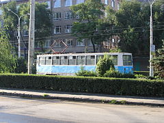 Трамвай КТМ-5 на площади 5-го Донского корпуса, 2006 год