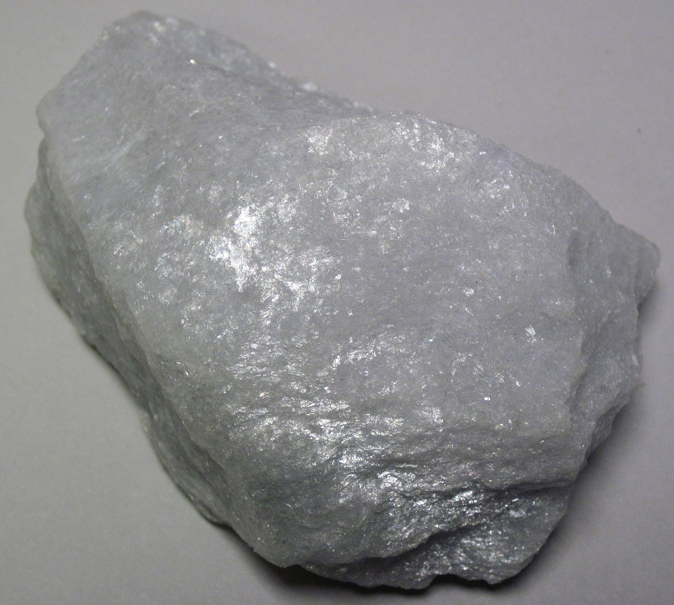 File:Rock anhydrite (Lockport Dolomite, Silurian; Penfield Quarry, Monroe County, western York State, USA) 2.jpg - Wikimedia Commons