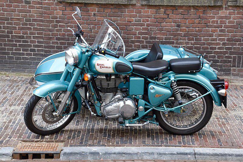 File:Royal Enfield Bullet Classic 500 with Watsonian Squire Sidecar - 20220205-01 PvE.jpg