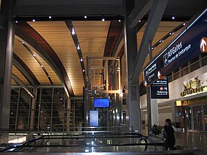Connecter from Terminal B to Concourse Building